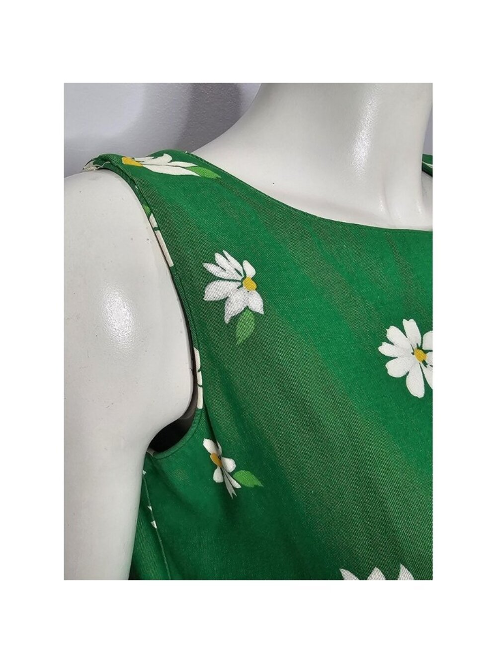 Vintage Malia Hawaii Dress, 60s/70s Hawaiian Dress, Daisy Print, Mini - Picture 4 of 10